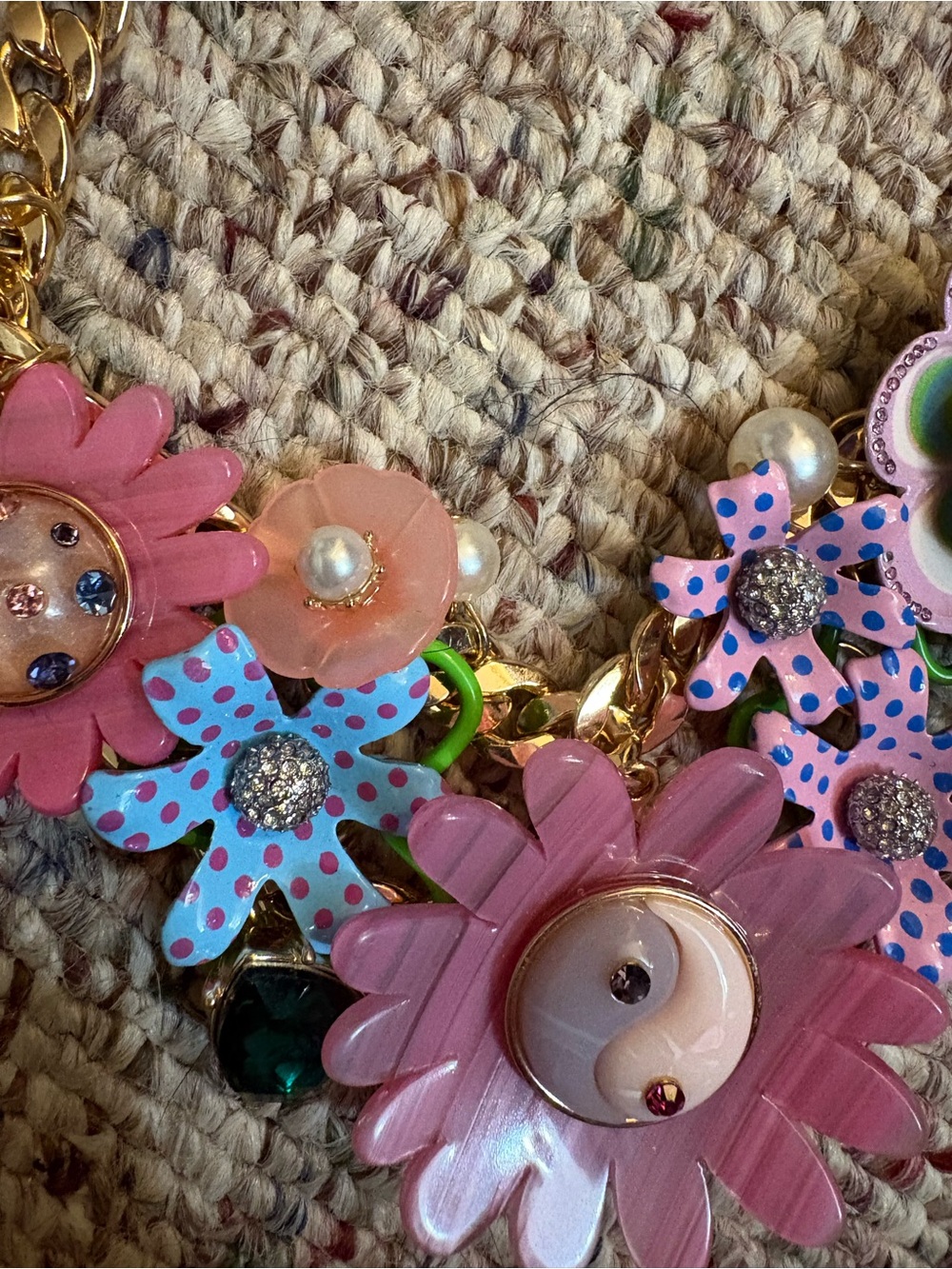 NWOT Betsey Johnson Flower Drama Bib Necklace - Picture 9 of 13